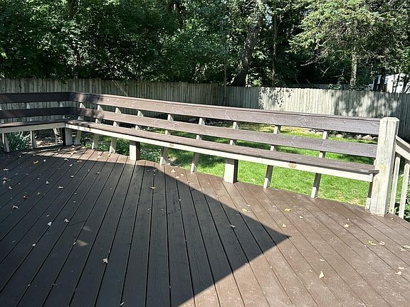 5th image of 1640 Forest Hills Dr