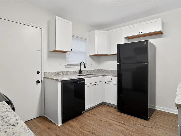 1439 Westboro Dr SW — Photo 22