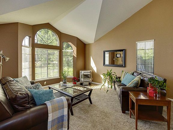 4th image of 4713 Castana Dr
