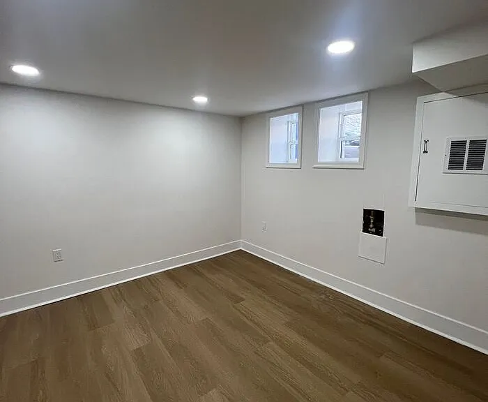 2399 Guilford Ave — Photo 11