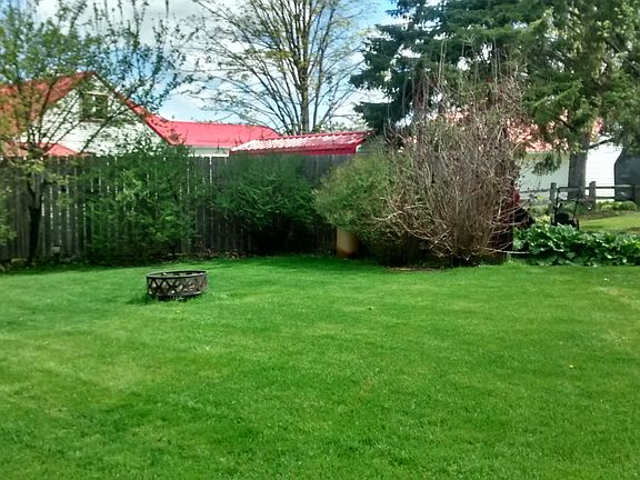 Large lot with privacy fence