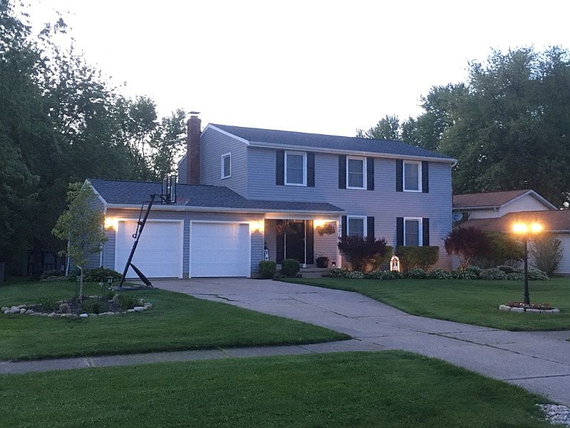 1st image of 3070 Holly Dr