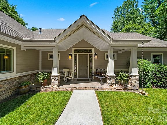 2nd image of 104 Rivercliff Dr W