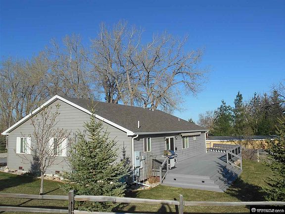 4th image of 851 Woodman Dr