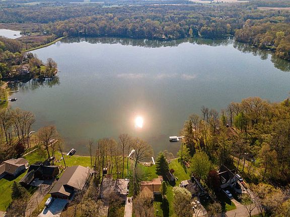 2nd image of 120 Southwood Dr