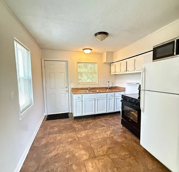 5131 Alabama Ave — Photo 4