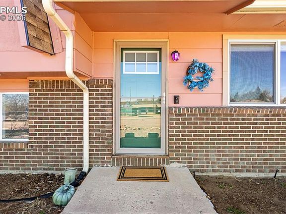 2nd image of 1660 Winnebago Rd