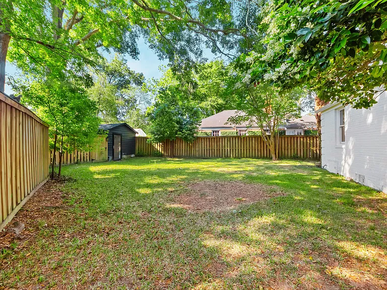 1 Colleton Dr — Photo 33