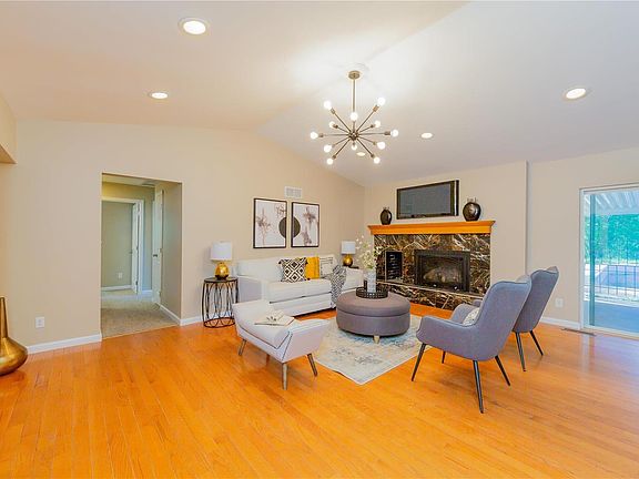 5th image of 12233 Fontaine Ln