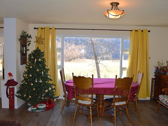 4th image of 360 Cathy Street