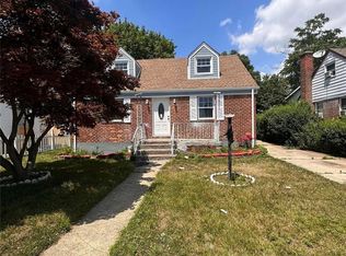 23 Circle Dr, Hempstead, NY 11550