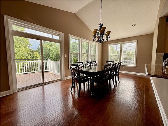 3rd image of 127 Alder Dr