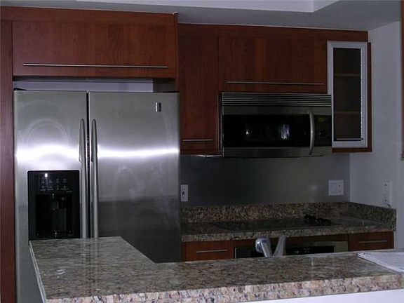 4th image of 110 Washington Ave APT 1519