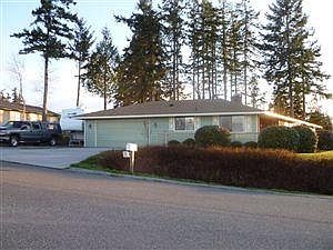 3rd image of 1864 Edgewood Dr