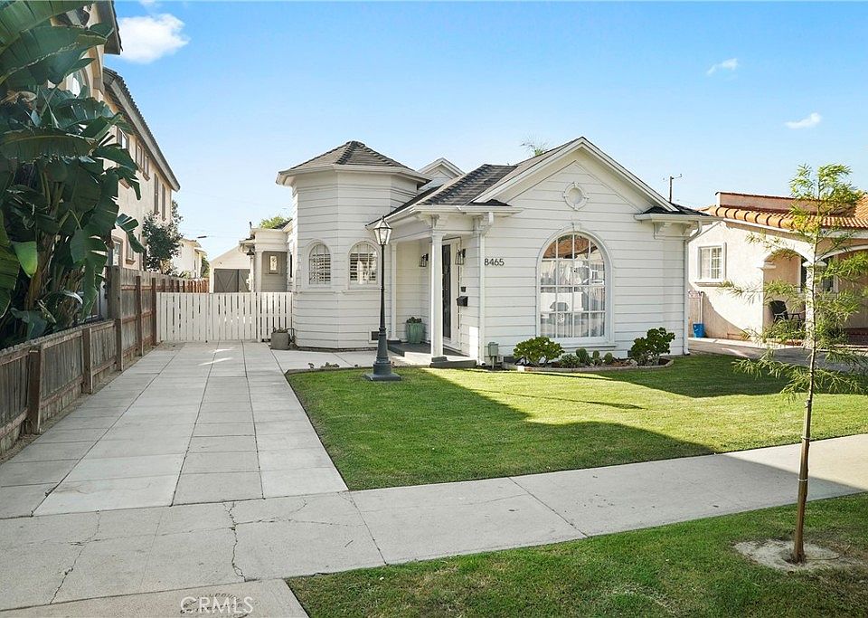 1st image of 8465 San Carlos Ave