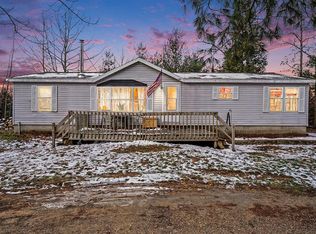11262 Pierce St, West Olive, MI 49460