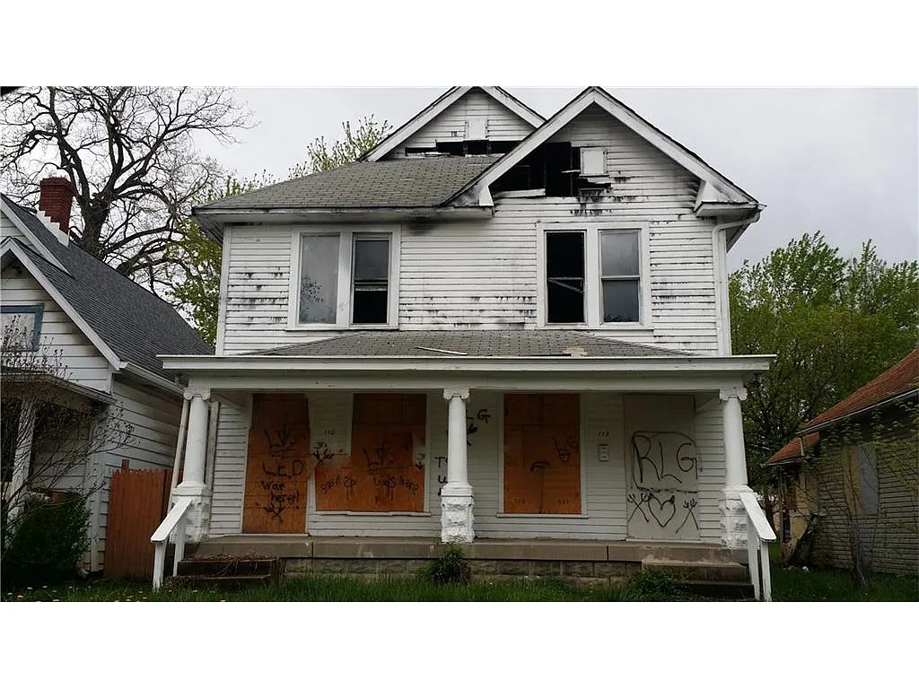 110 N Bradley Ave photo 1