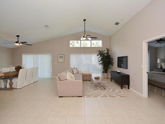 5th image of 1377 Fairfax Cir E