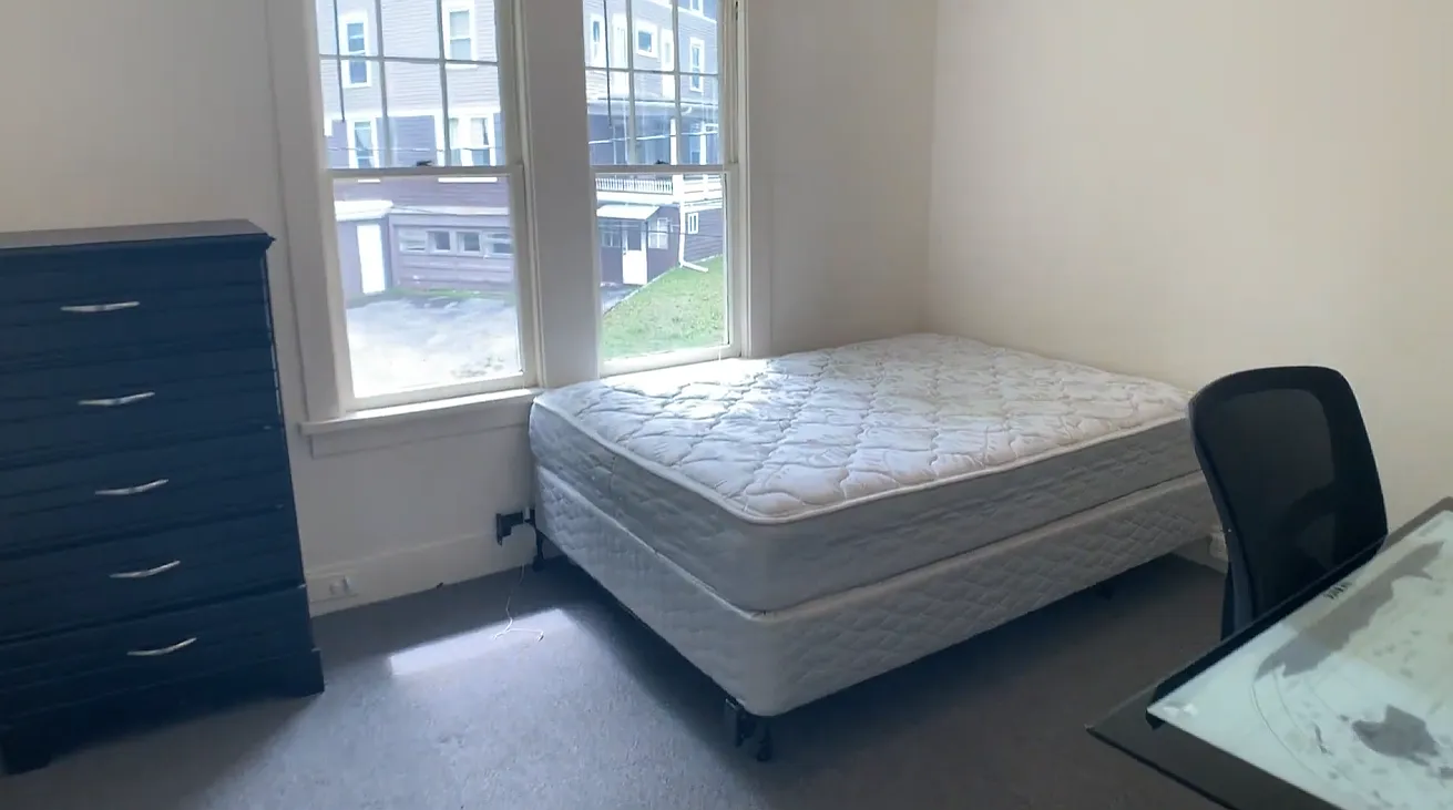 114 Highland Place - 3 — Photo 4