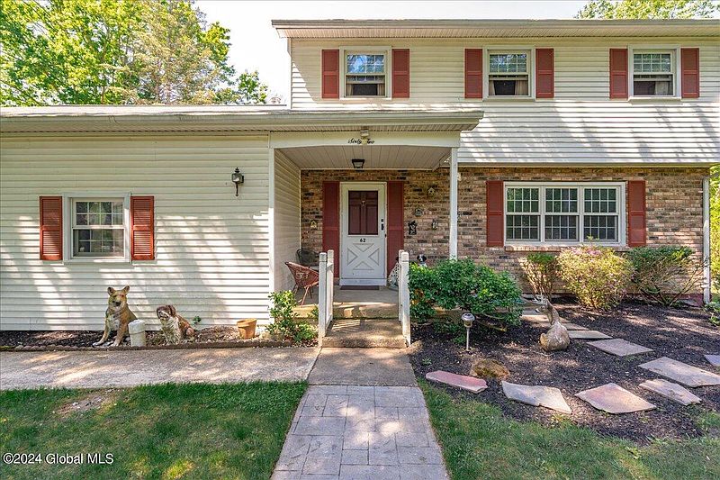 3rd image of 62 Grissom Drive