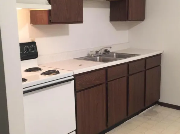 409 Anthony Dr, Maryville, IL 62062