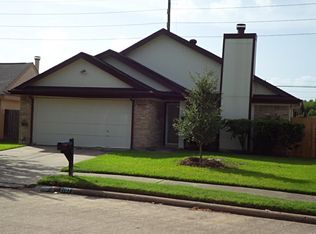 2107 Highland Hills Dr, Sugar Land, TX 77478