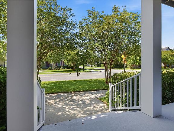 5th image of 8105 Laureate Blvd