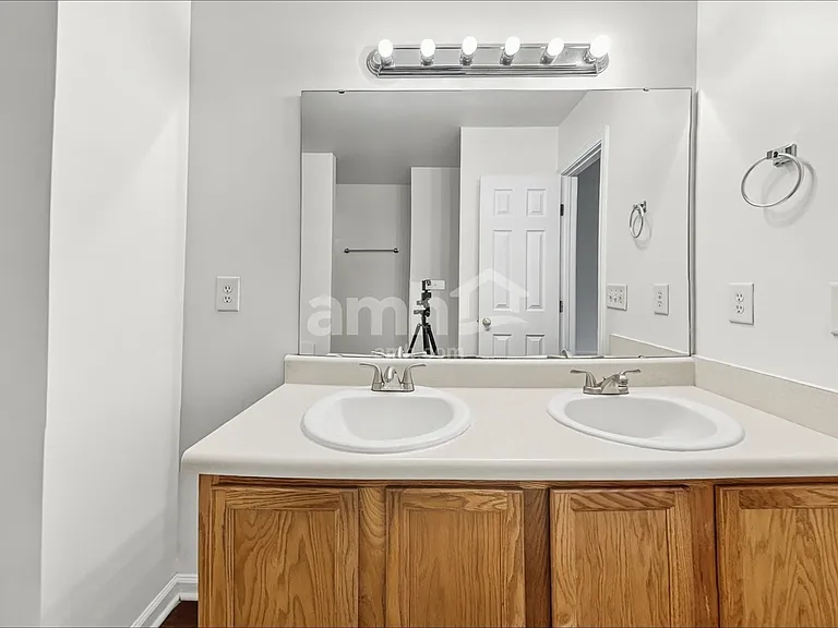 3660 Watkins Ridge Ct — Photo 13