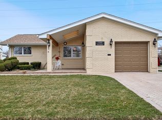 7244 Arcadia St, Morton Grove, IL