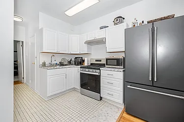 523 Adams Street, #2