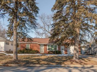 129 Acadia St, Waterloo, IA 50702