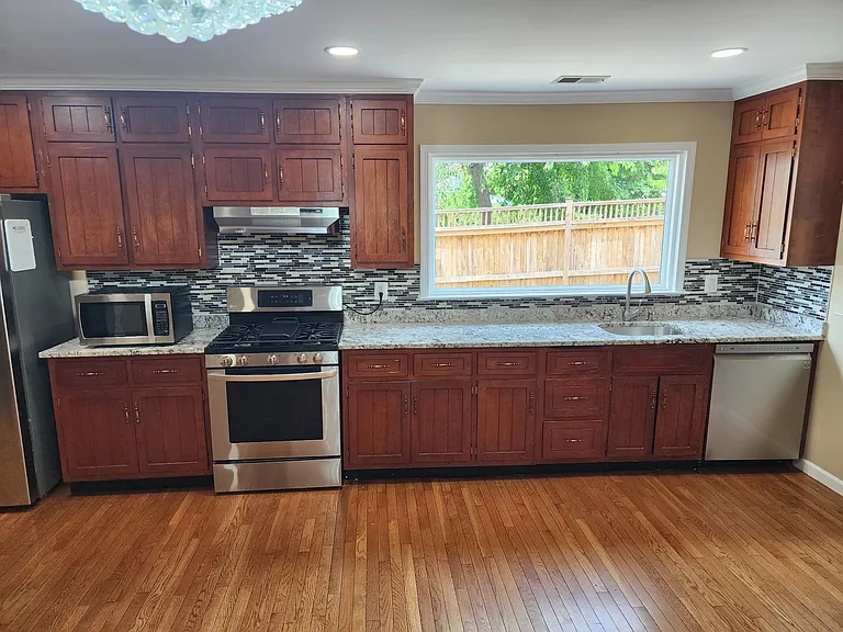 816 Crothers Ln — Photo 9