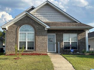 2226 Village Ln, Calera, AL 35040