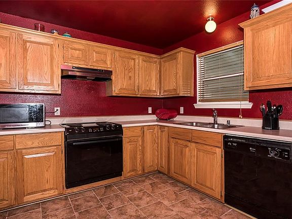 3rd image of 2409 N Bronze Tree Dr
