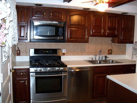 5th image of 1415 Balsam Dr