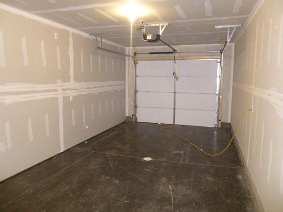 3rd image of 1986 Golden Eagle Dr