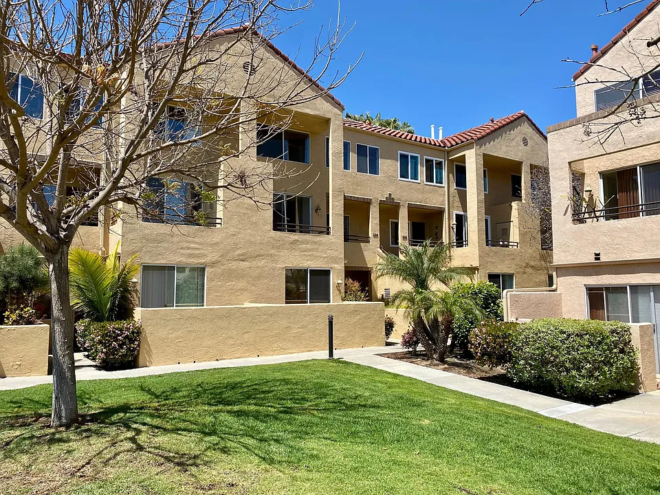 3957 Nobel Dr #220
