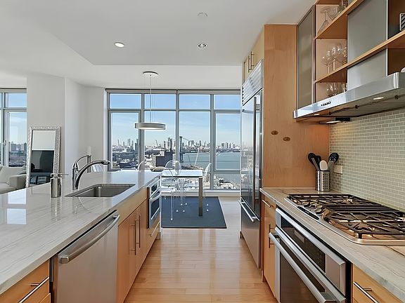 4th image of 1 Northside Piers APT 25E