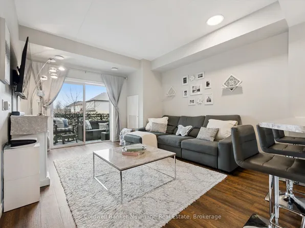 7 Kay Cres #106, Guelph, ON N1L 0P9