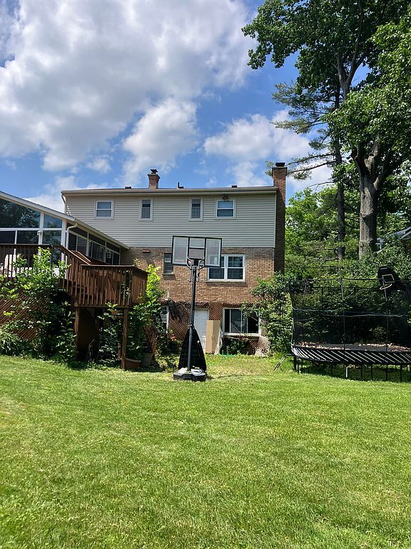 7381 Timberknoll Dr - Property Image