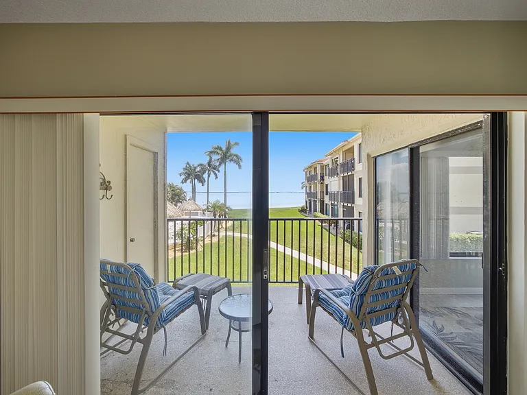 6322 Palma Del Mar Blvd S — Photo 17