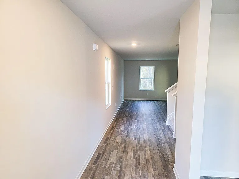 258 Indian River Dr — Photo 3