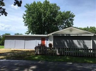 4255 Old Rd, De Soto, MO 63020