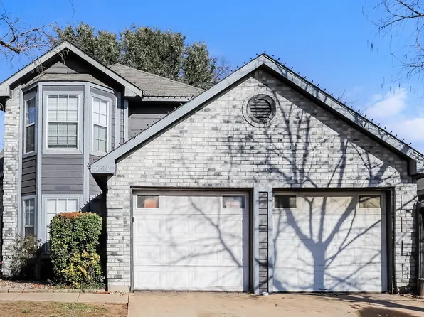 5512 Stone Meadow Ln, Fort Worth, TX 76179