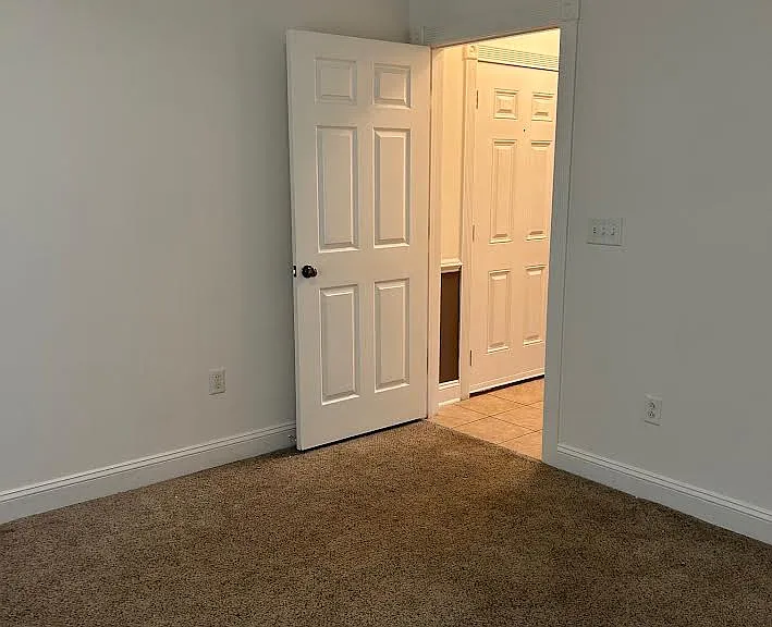 4837 Luster Leaf Cir #404 — Photo 8