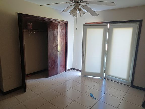 3rd image of 15884 S Sunderland Ave #A