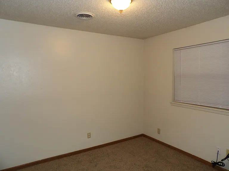 1610 NW Black Mesa Dr — Photo 11