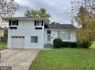 6414 Wilson Ln, Bethesda, MD 20817