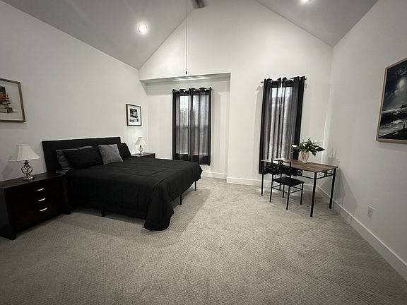 5th image of 1711 Ruth St Unit A