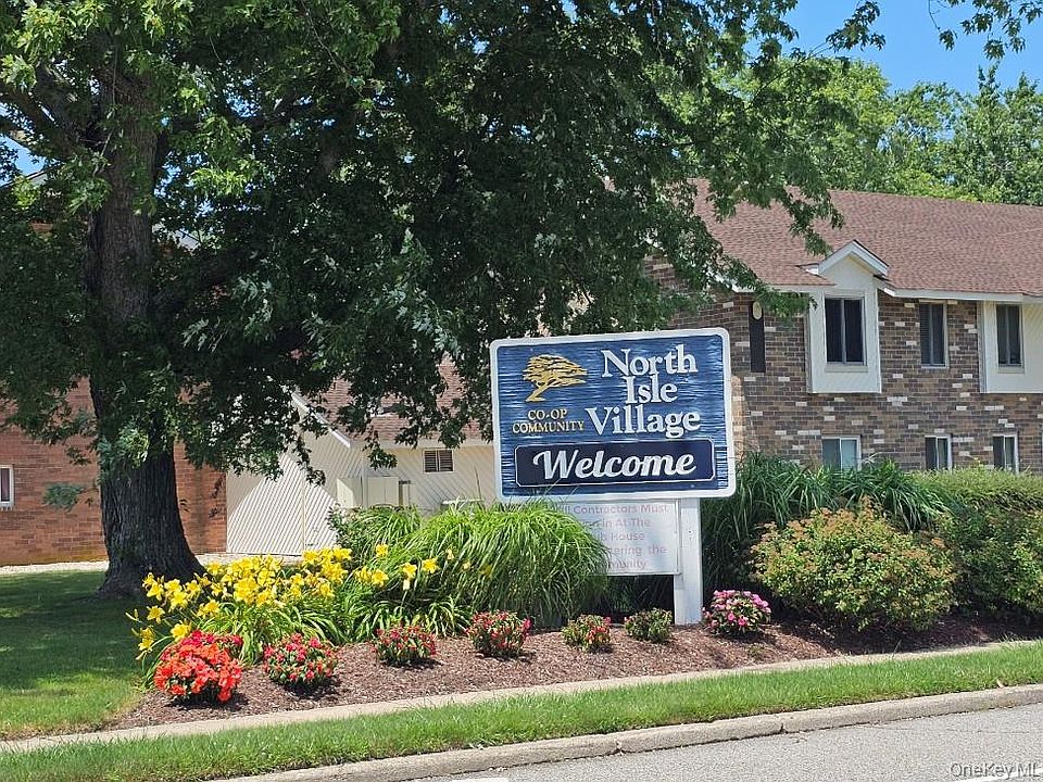 1st image of 109 Pointe Circle S #109